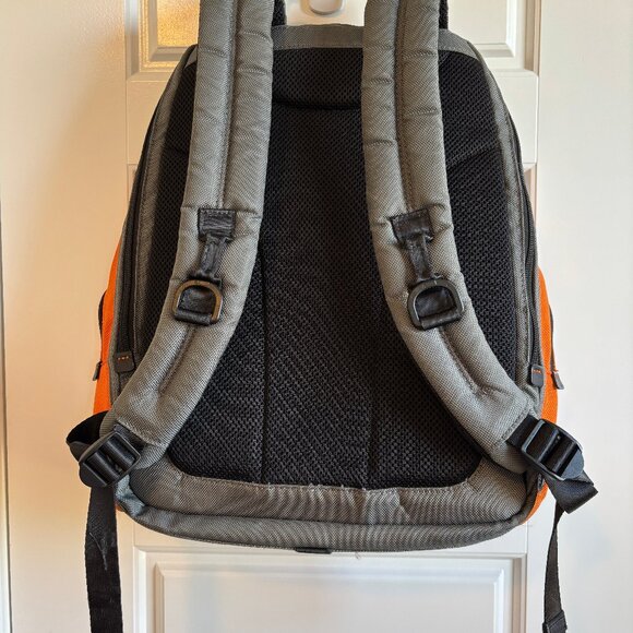 Tumi backpack in orange and grey - Picture 2 of 9